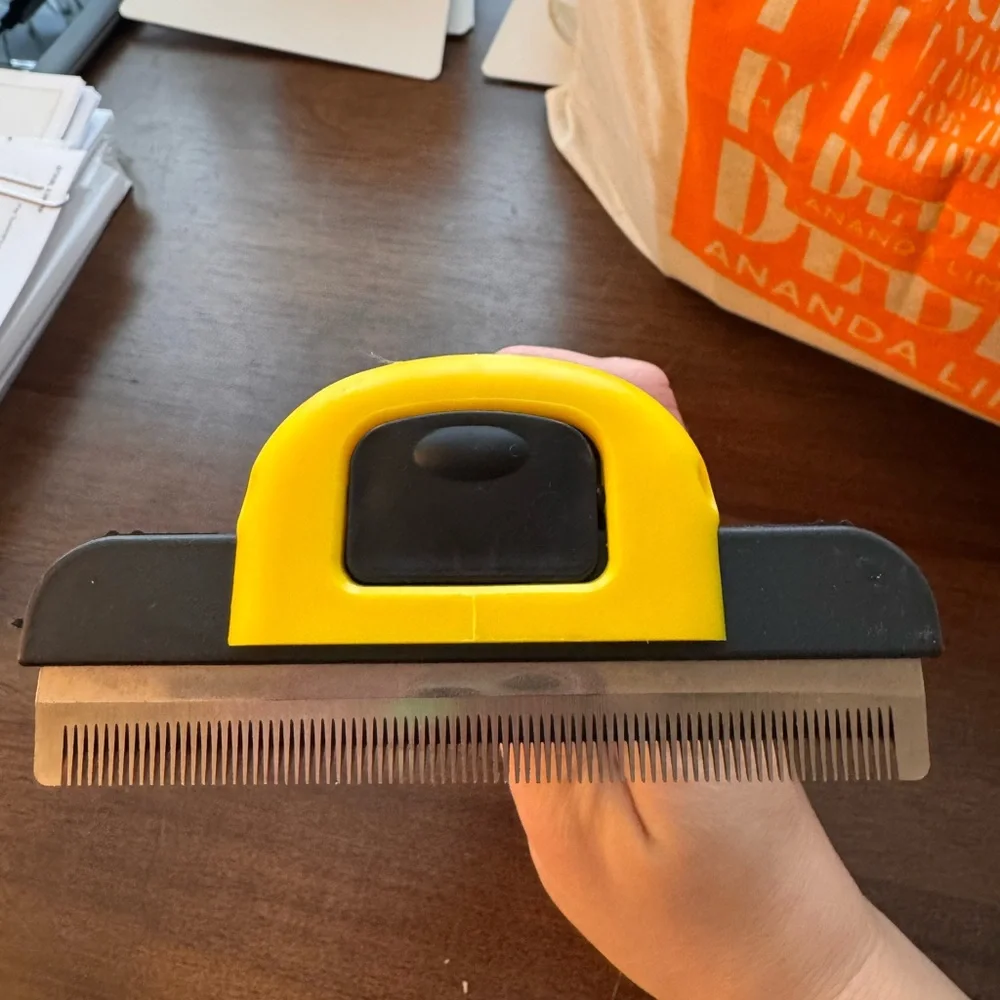 Sharper Image Dog Deshedding Brush